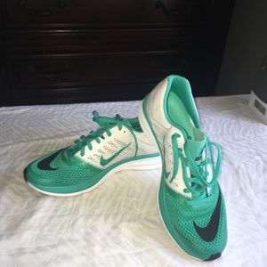 Men’s Brand New Nike Lunar Shoes size 9.